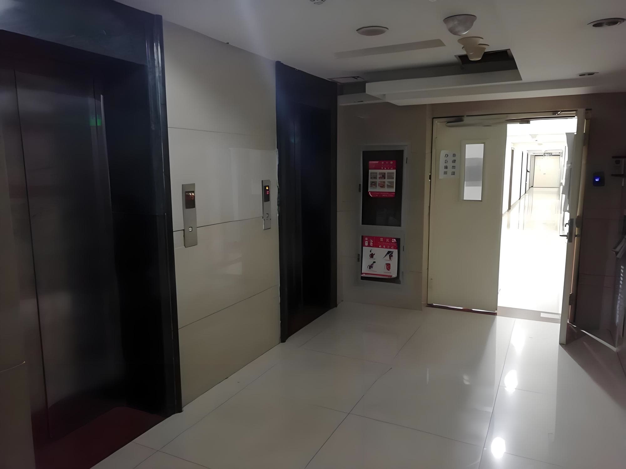 电梯厅